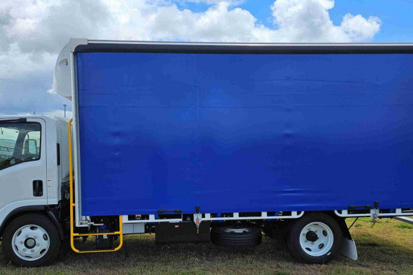 2025 Isuzu  NQR 88/80-190 AM D42 FREIGHT Curtainsider Image 4
