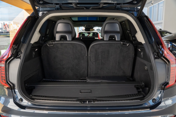 2026 Volvo XC90 L Series Ultra B5 Dark SUV Image 31
