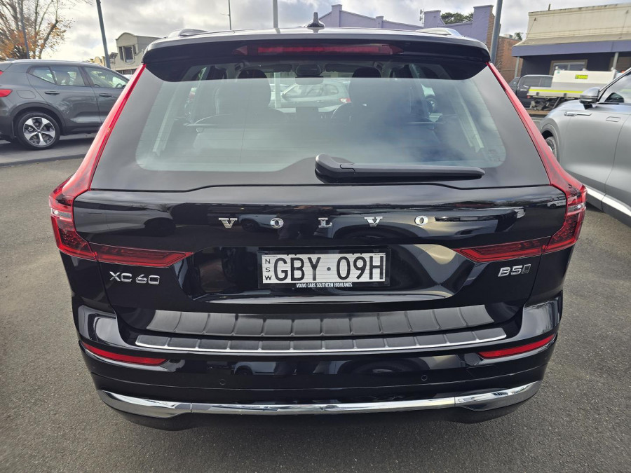 2025 MY26 Volvo XC60 UZ Plus B5 Bright SUV Image 4