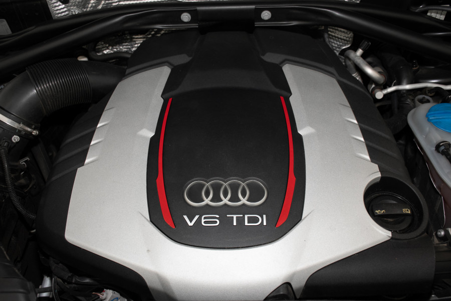 2015 Audi SQ5 TDI SUV Image 28