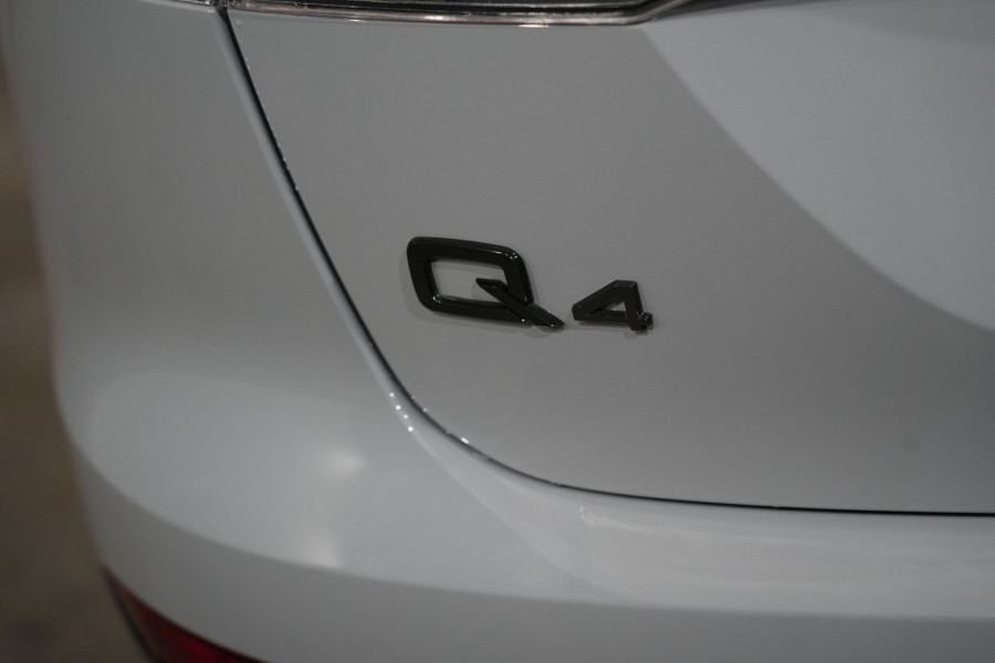 2025 Audi Q4 e-tron F4 45 SUV Image 9
