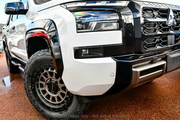 2026 Mitsubishi Triton MV Raider Ute Image 2