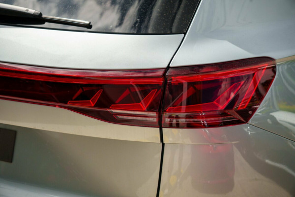 2025 Volkswagen Touareg RC 210TDI R-Line SUV Image 7