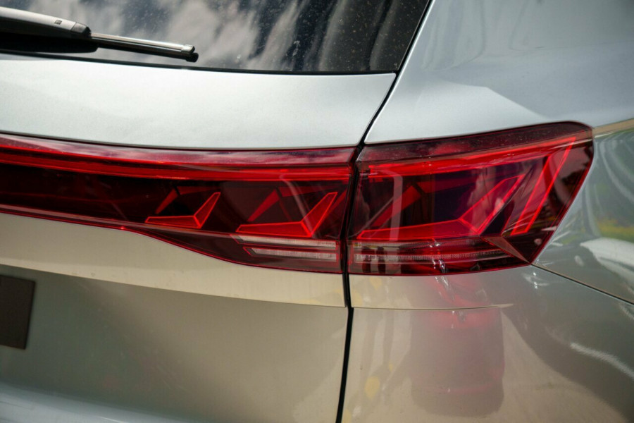 2025 Volkswagen Touareg RC 210TDI R-Line SUV Image 7