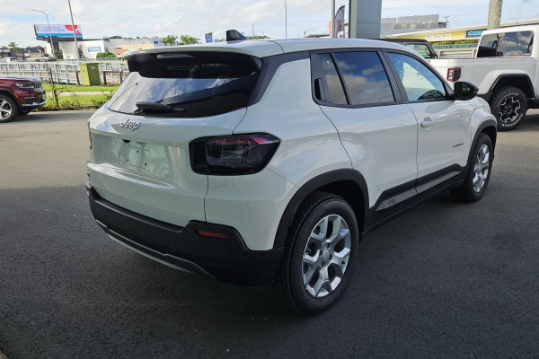 2024 Jeep Avenger Longitude SUV Image 5