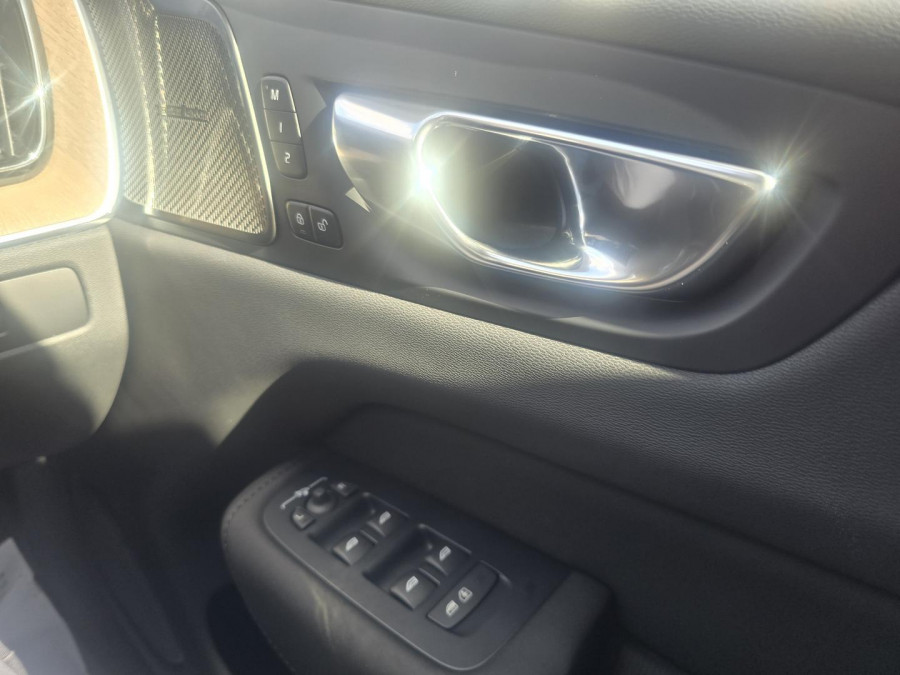 2026 Volvo XC60 UZ Plus B5 Bright SUV Image 18