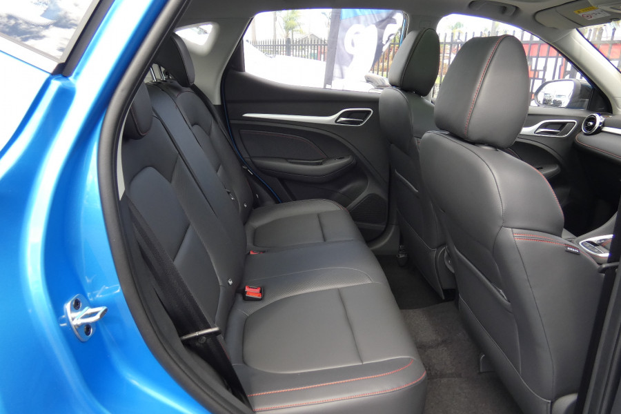 2024 MG ZST S13 ESSENCE SUV Image 12