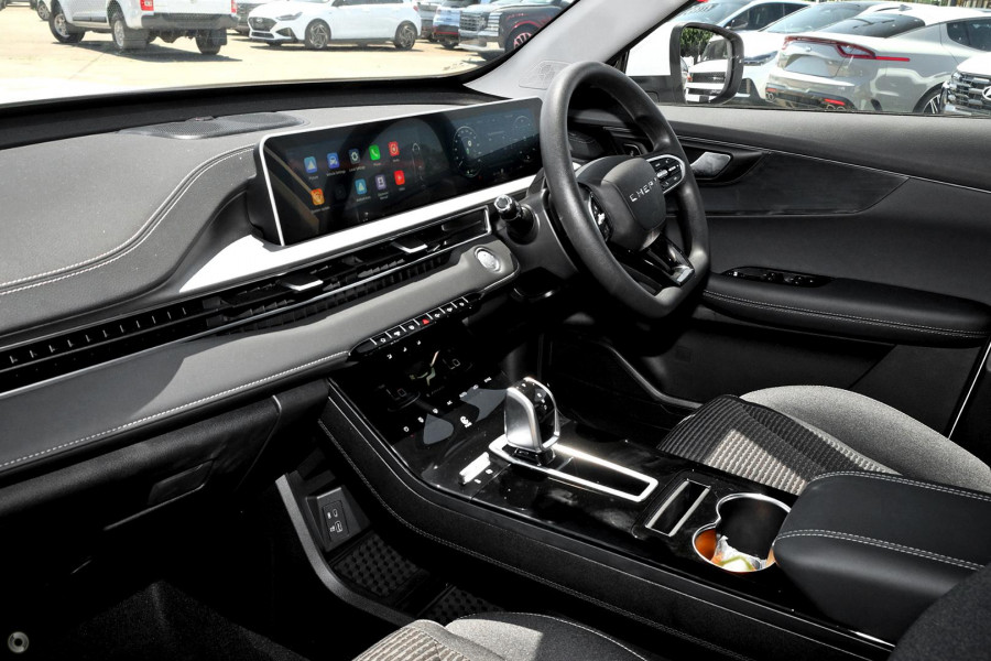 2026 Chery Tiggo 4  Hybrid Urban SUV Image 6