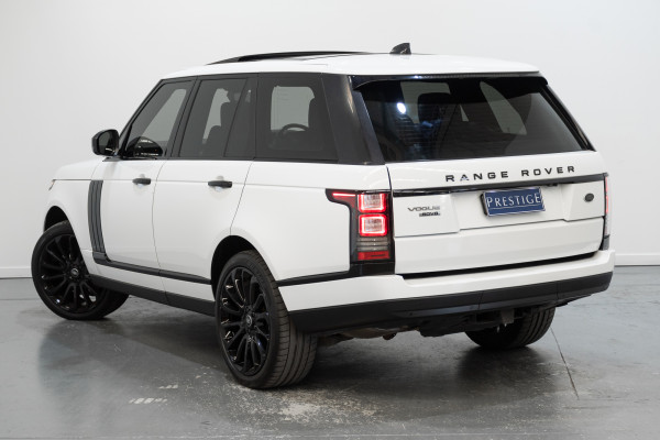 2018 Land Rover Range Rover SDV8 Vogue SE SUV Image 9