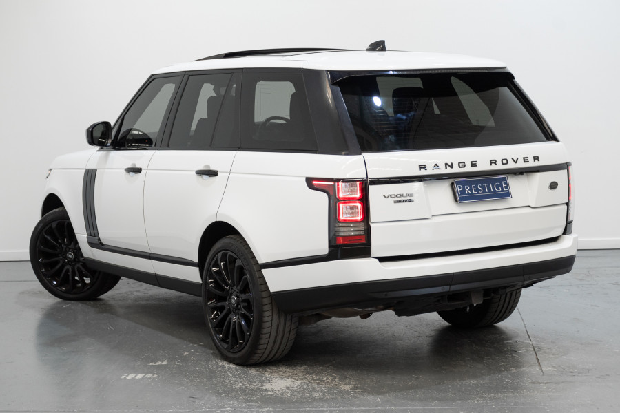 2018 Land Rover Range Rover SDV8 Vogue SE SUV Image 9