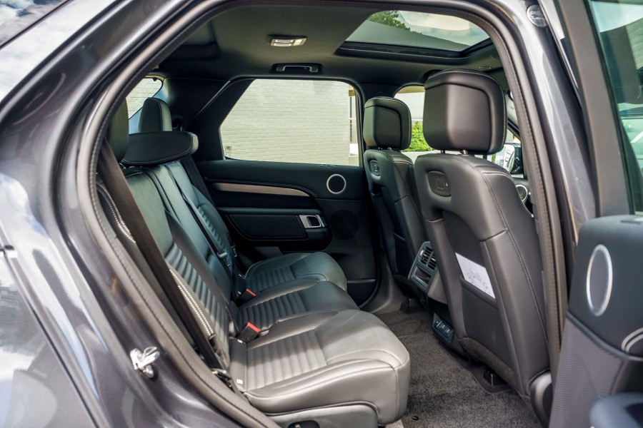 2025 Land Rover Discovery Series 5 D350 Dynamic SE SUV