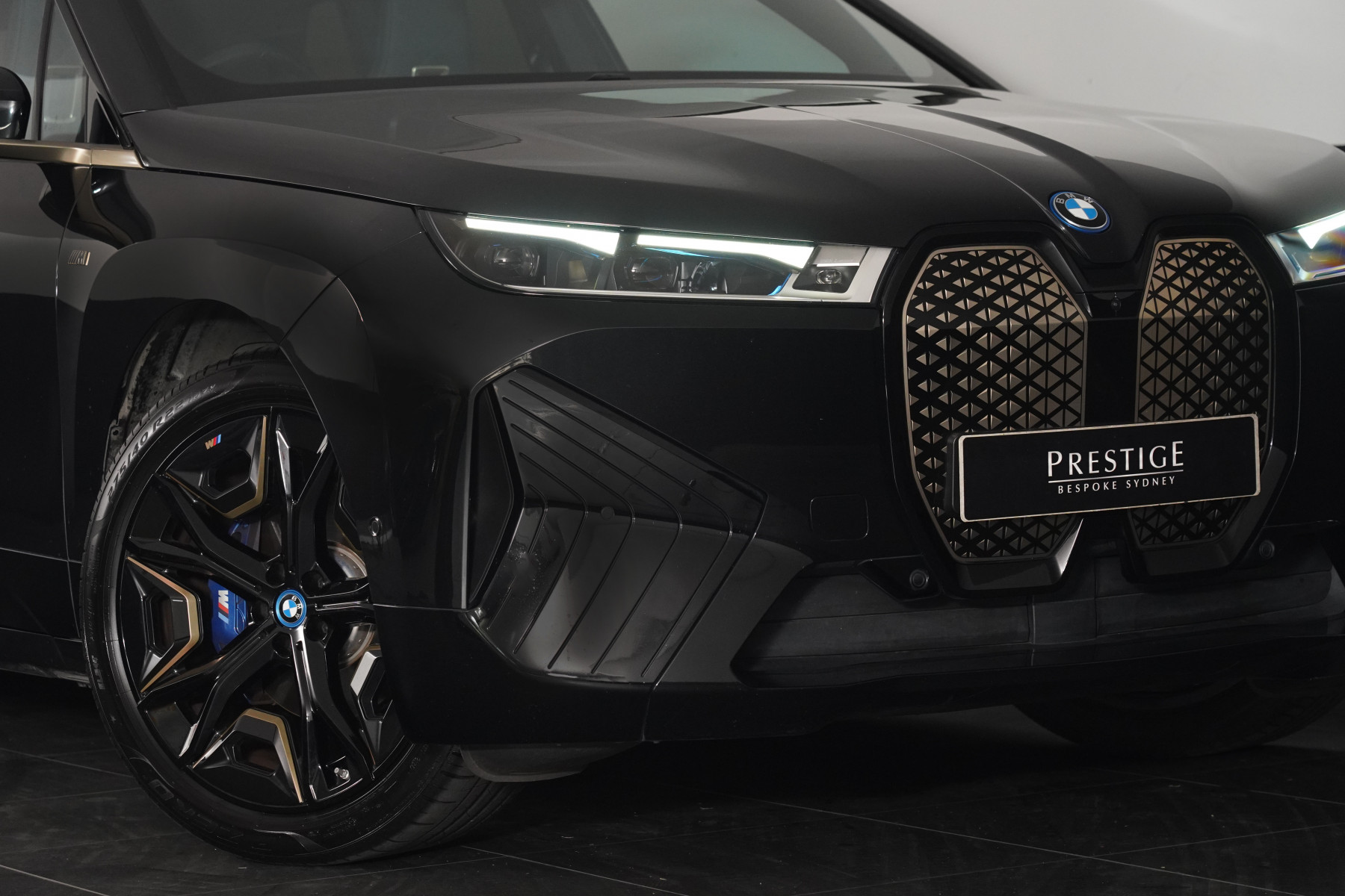 2022 BMW Ix M60 SUV Image 16