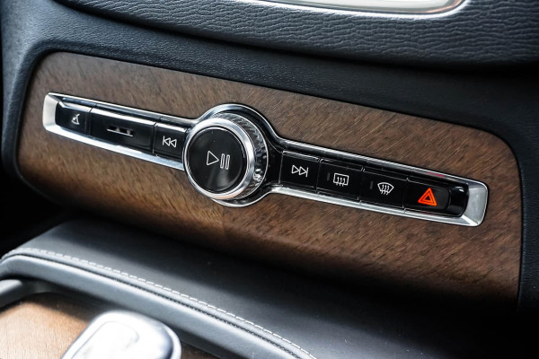 2016 Volvo XC90 (No Series) MY17 T8 Inscription Suv