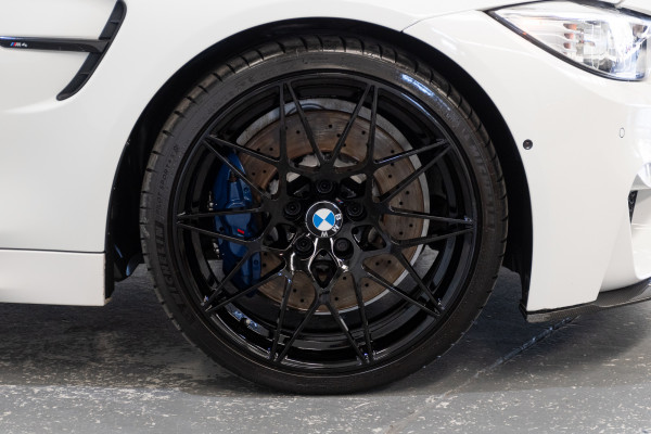 2016 BMW M4 Coupe Image 6