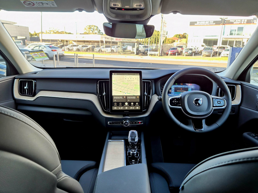 2026 Volvo XC60 UZ Plus T8 Plug-in Hybrid Dark SUV Image 14