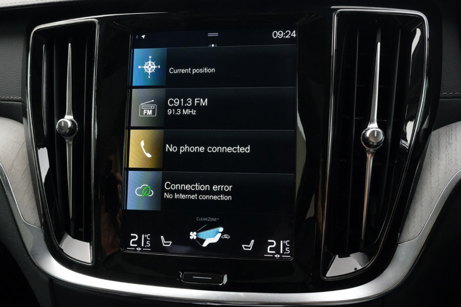 2022 Volvo S60  B5 Inscription Sedan Image 14