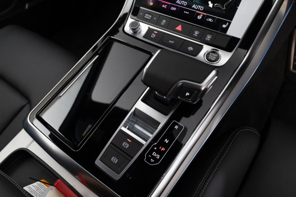 2026 MY25 Audi Q7 4M TFSI 250kW S line SUV image 19