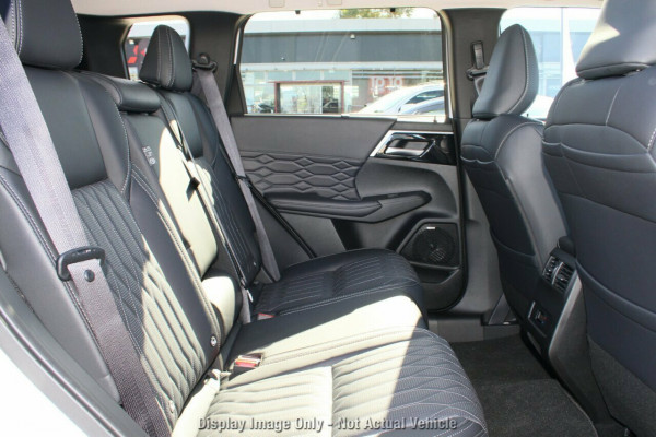 2025 Mitsubishi Outlander ZM Exceed SUV Image 7
