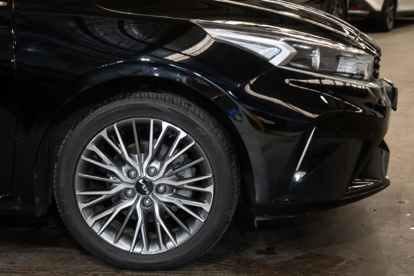 2021 MY1  Kia Cerato BD Sport+ Hatch image 21