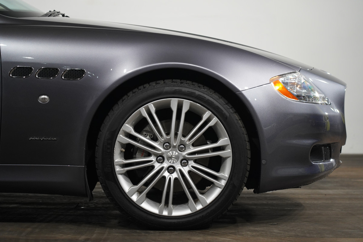2012 Maserati Quattroporte Sedan Image 5