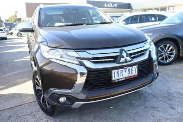 2017 Mitsubishi Pajero Sport QE GLX SUV Image 5