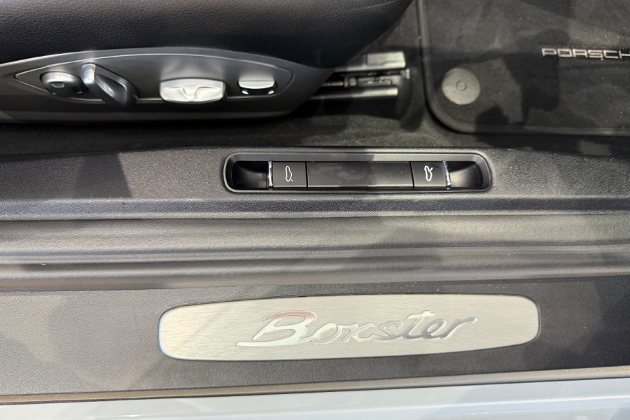 2016 MY17 Porsche 718 982  Convertible Image 45
