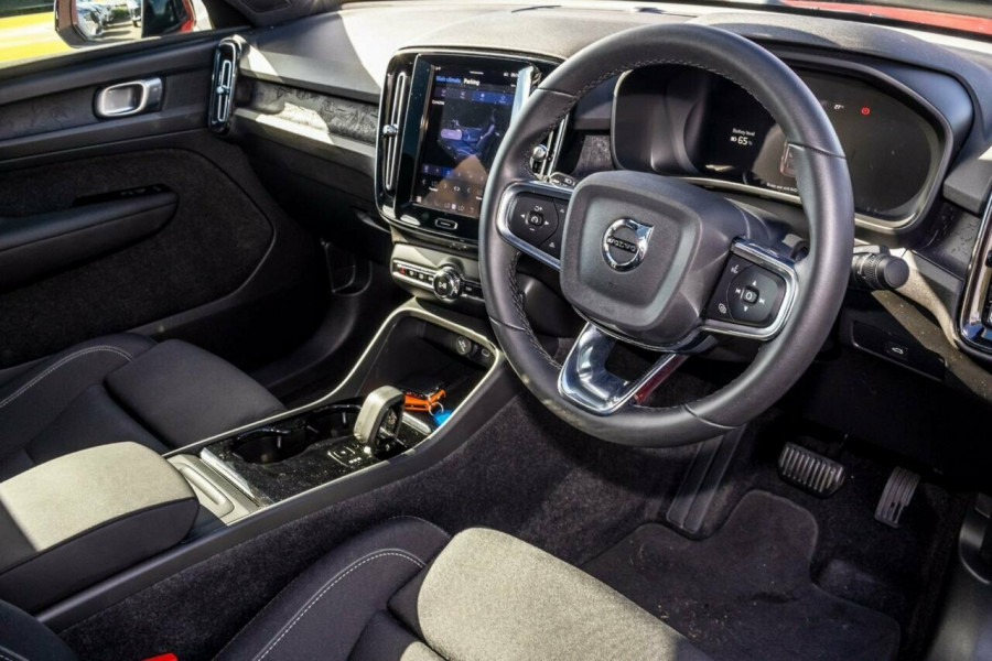 2023 Volvo C40 XK Recharge SUV Image 6