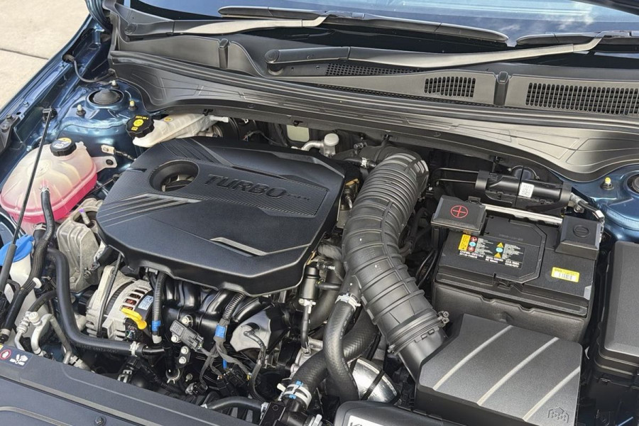 2022 Kia Cerato BD GT Hatch Image 27