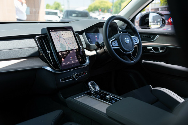 2025 MY26 Volvo XC90 L Series Plus T8 Plug-in Hybrid Dark SUV Image 3