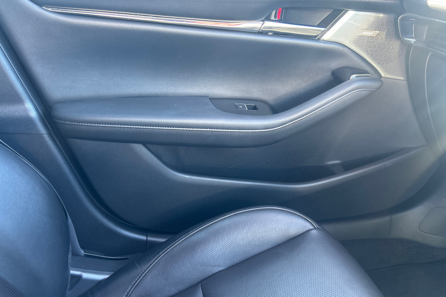 2021 Mazda 3 BP Series G25 Astina Hatch Image 33