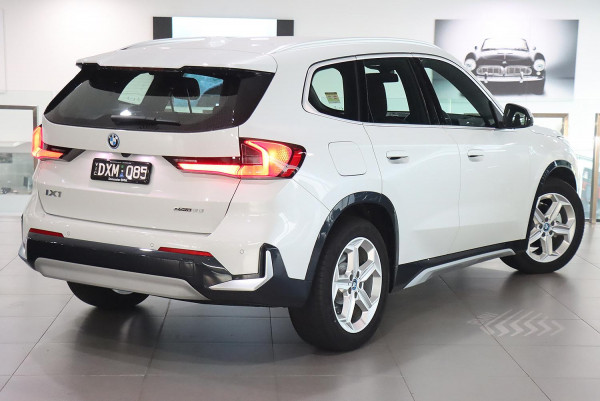2024 BMW iX1 U11 eDrive20 xLine SUV image 3