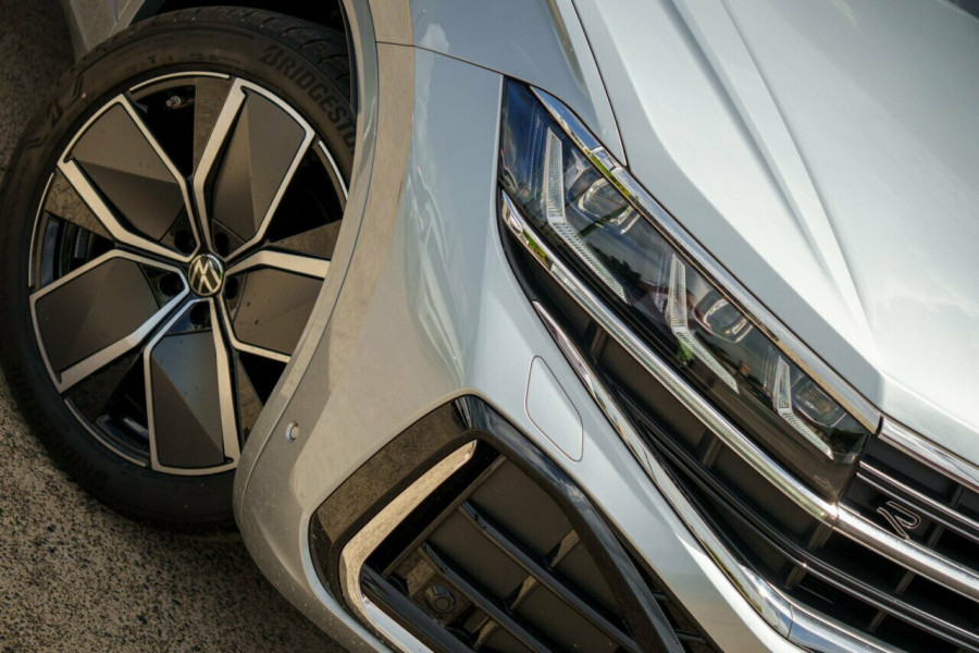 2025 Volkswagen Touareg RC 210TDI R-Line SUV Image 6