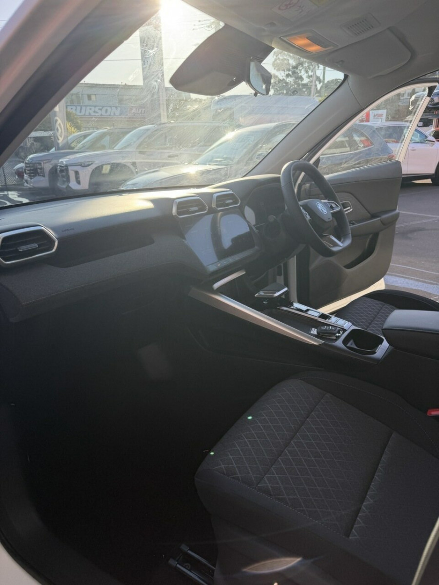 2026 MY26.5 MG ZS ZS32 Excite Hybrid+ SUV Image 17