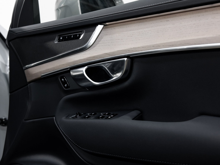 2026 Volvo XC90 L Series B5 Plus 2L MHEV AWD SUV Image 10