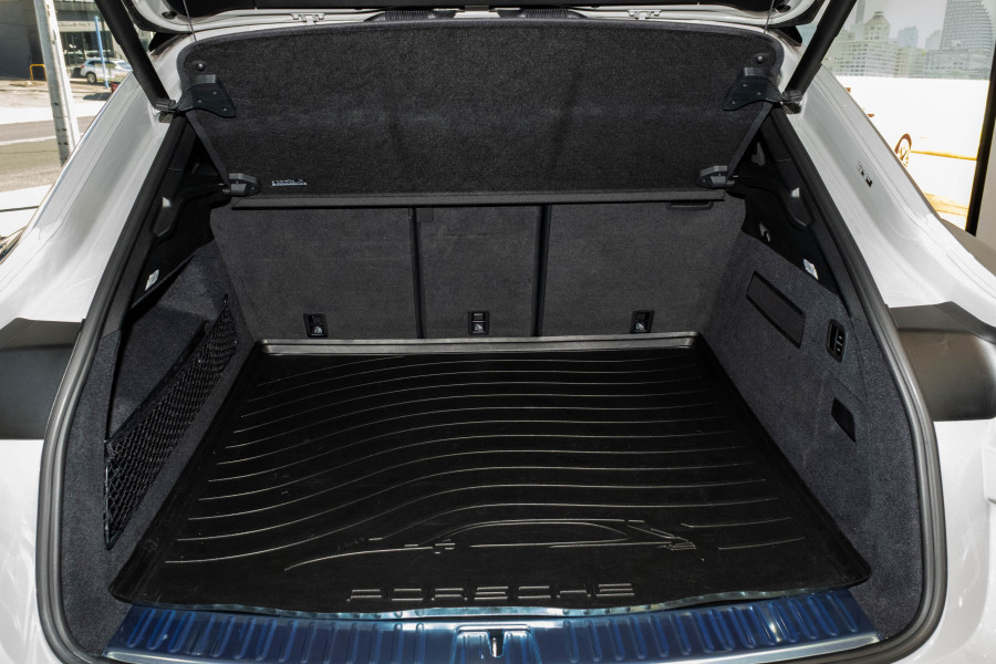2024 Porsche Cayenne GTS SUV