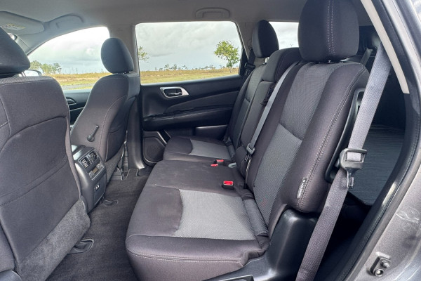 2019 Nissan Pathfinder R52 Series III ST SUV Image 13