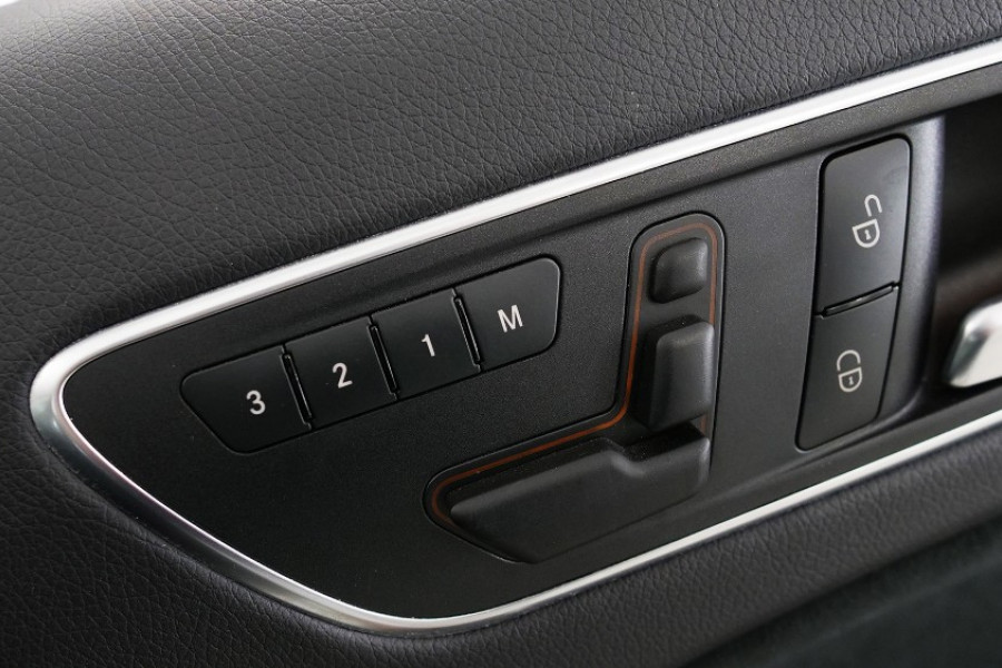 2015 MY06 Mercedes-Benz A-class W176 806MY A200 Hatchback Image 16