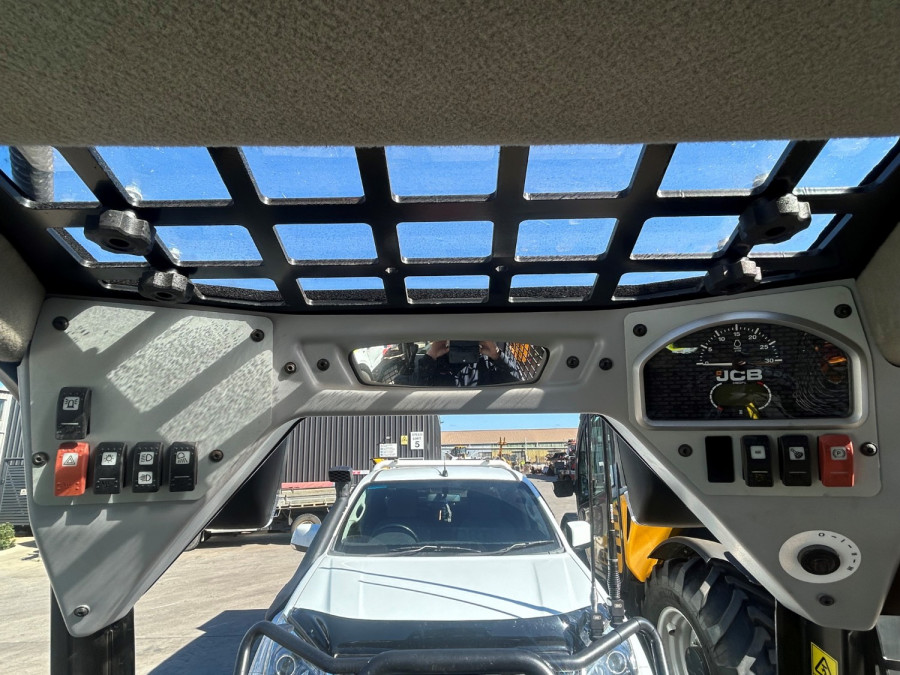 2025 JCB WHL SKID STEER LDR Wheeled Skidsteer Loader Image 9