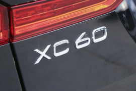 2018 Volvo XC60 UZ  T8 R-Design Suv