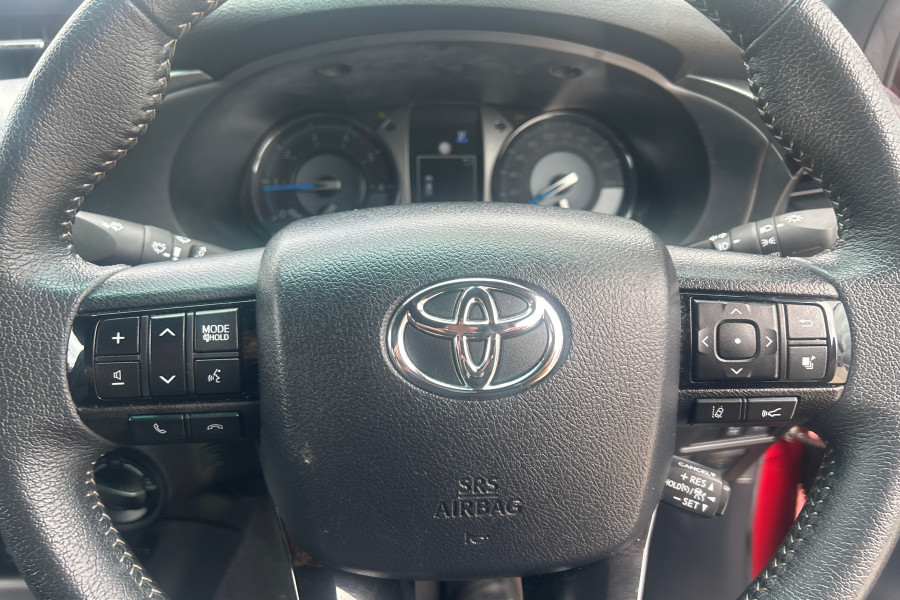 2022 Toyota HiLux GUN126R Rogue Double-Cab Pick-Up Image 37