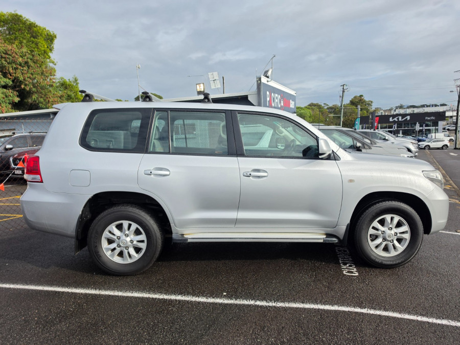 2011 MY10 Toyota LandCruiser VDJ200R GXL SUV Image 11
