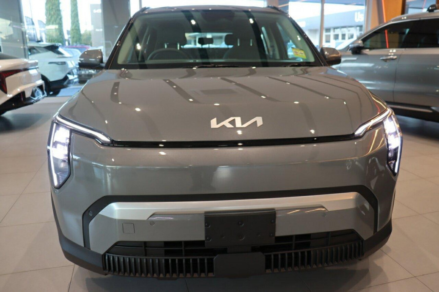 2025 Kia EV3 SV Air Standard Range SUV Image 6