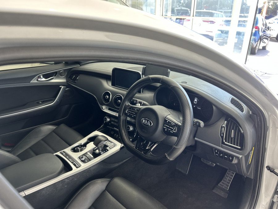 2017 MY18 Kia Stinger CK GT Coupe Image 8
