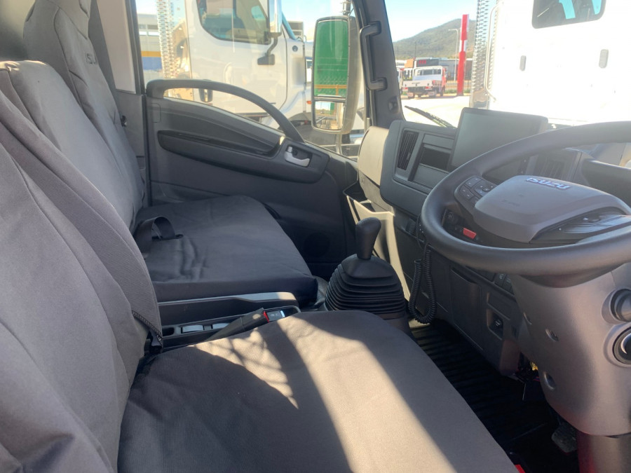 2025 Isuzu  NPR 45/65-175 MT D28 TRADE TRADEPACK Tray Image 15