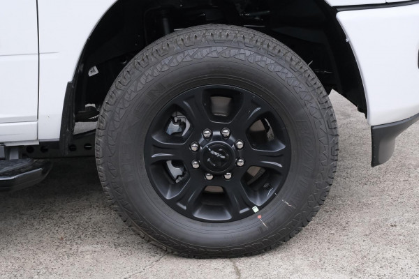 2026 Ram 2500 DJ Laramie Ute Image 24
