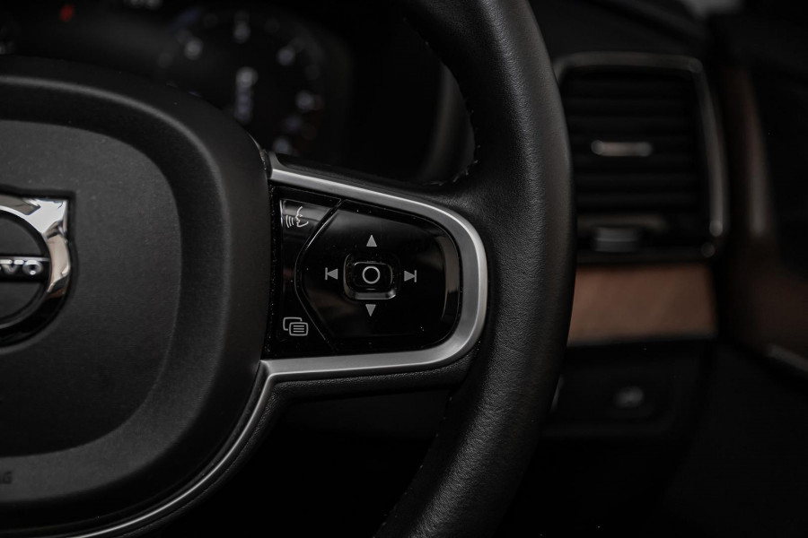 2020 Volvo XC90 L Series D5 Inscription SUV Image 23