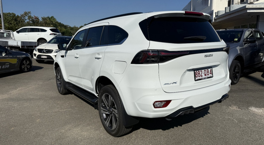 2025 MY25.5 Isuzu MU-X RJ LS-T SUV Image 7