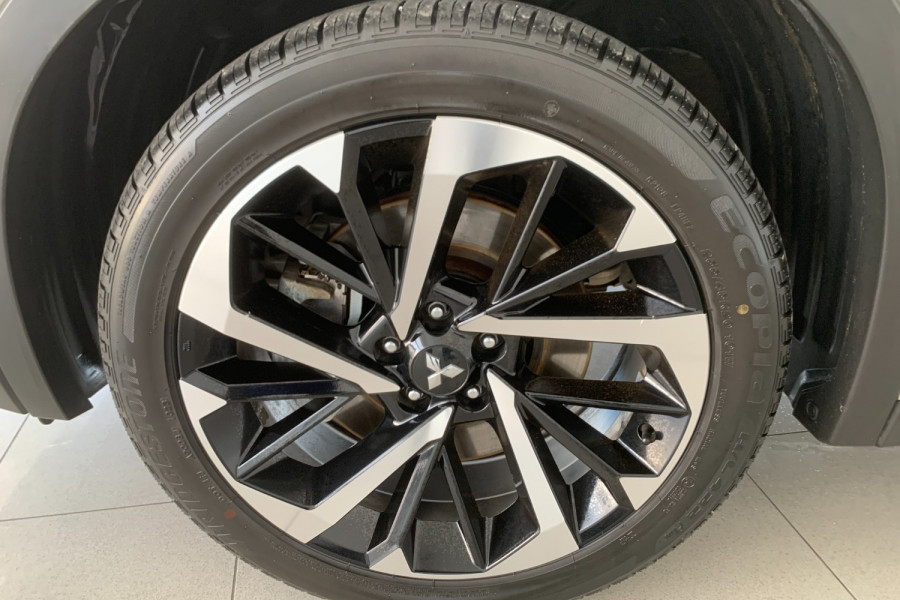 2022 MY23 Mitsubishi Outlander ZM Aspire SUV Image 11