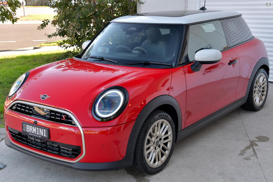 2026 MY25 MINI Cooper F65 S Favoured Hatch