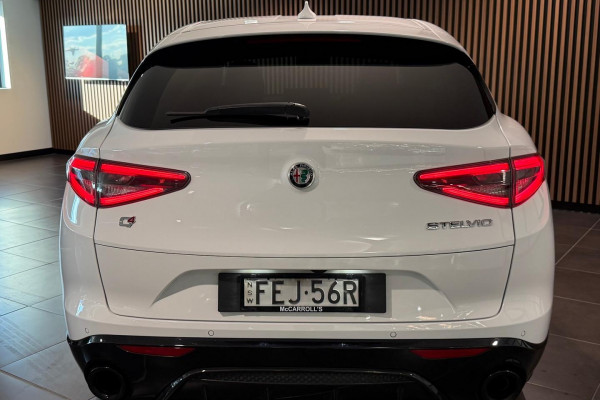 2023 Alfa Romeo Stelvio Series 5 Veloce SUV Image 4